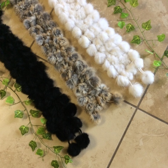 🌸 RABBIT FUR SCARF SHAWL BALLS LONG SOFT FURRY SHAWL WINTER CLASSY WARM COZY - Picture 12 of 12